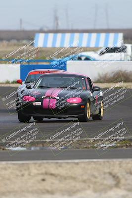 media/Mar-16-2025-CalClub SCCA (Sun) [[e72803ec8c]]/Group 5/Qualifying (Turn 1)/